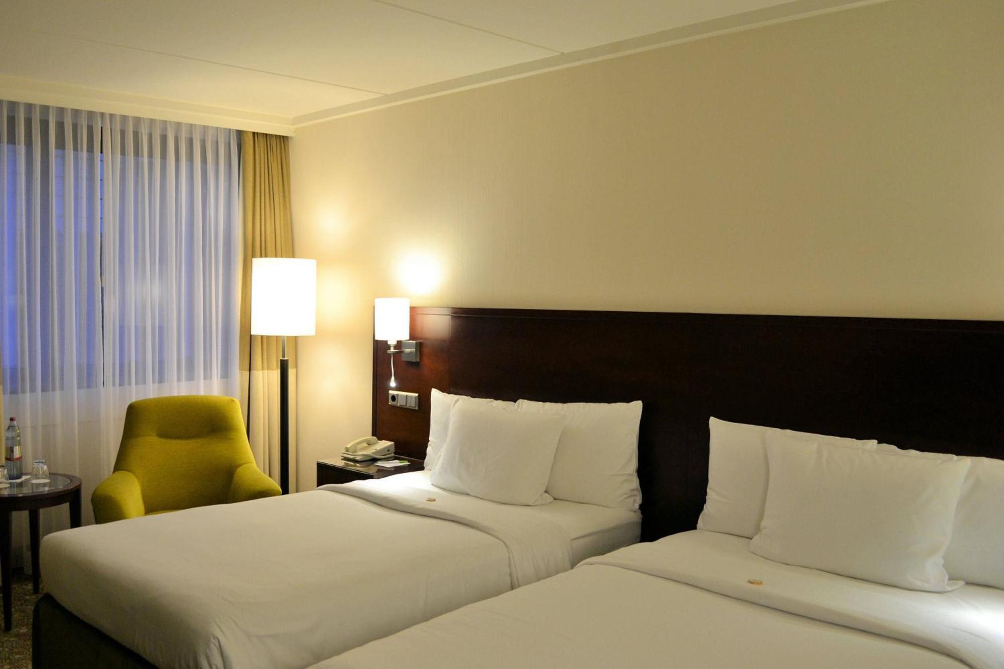 Courtyard By Marriott Duesseldorf Seestern Luaran gambar