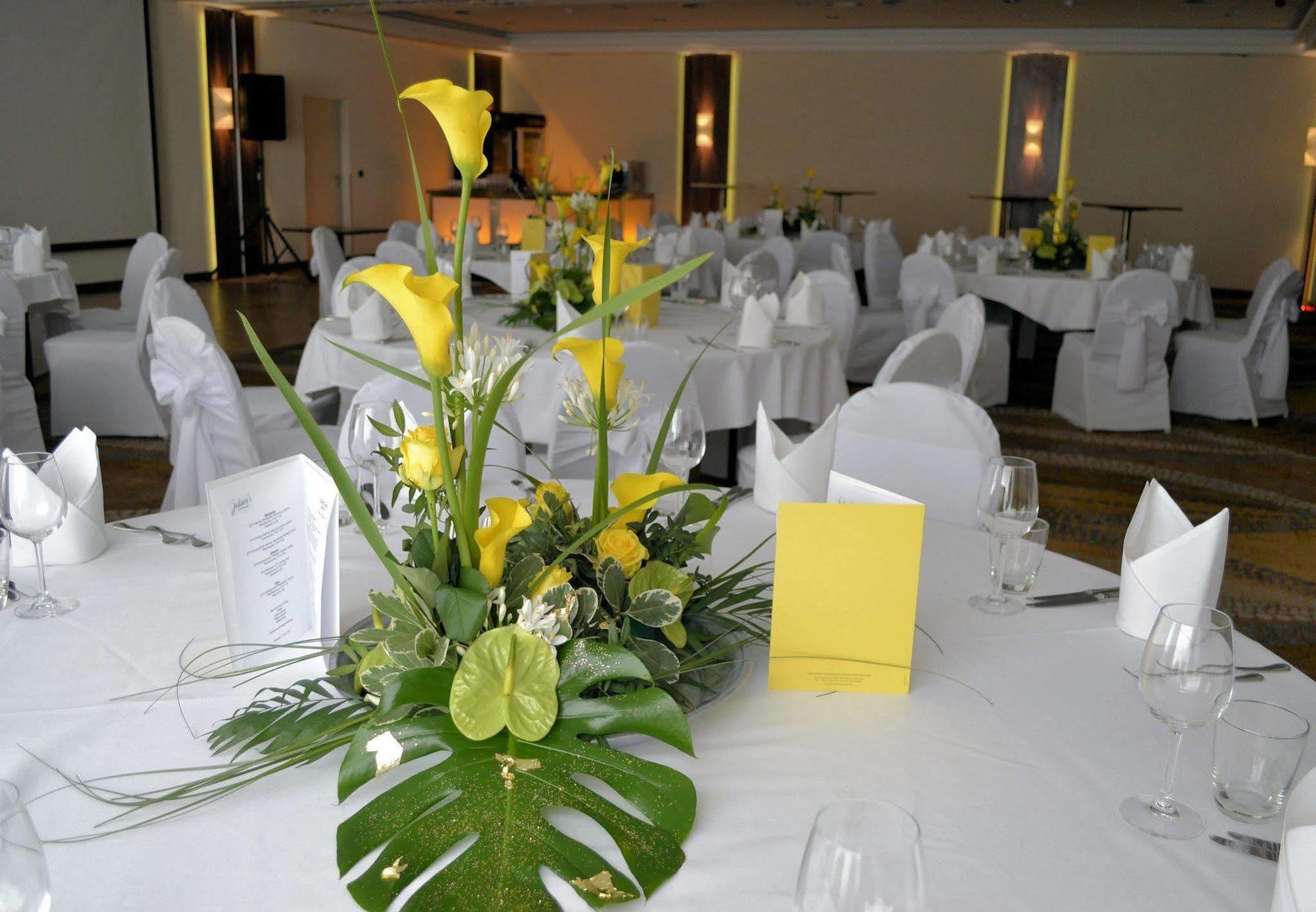 Courtyard By Marriott Duesseldorf Seestern Luaran gambar