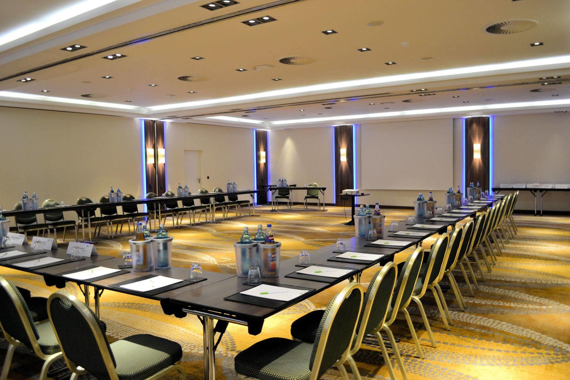 Courtyard By Marriott Duesseldorf Seestern Luaran gambar