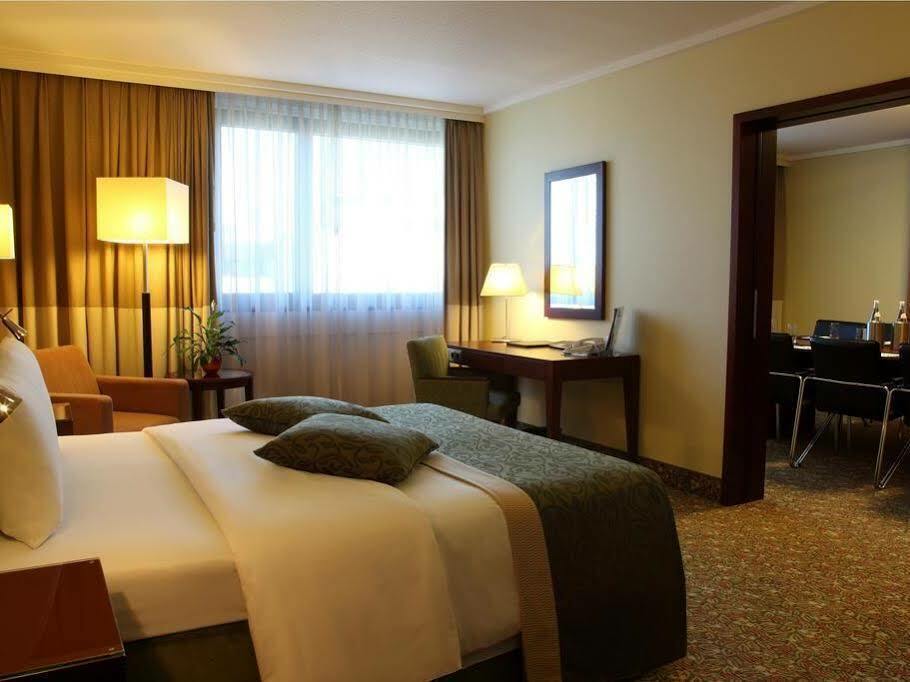 Courtyard By Marriott Duesseldorf Seestern Luaran gambar